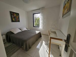 Appartements Agreable appartement vue mer a Bandol Piscine : photos des chambres