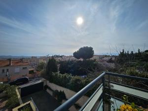 Appartements Agreable appartement vue mer a Bandol Piscine : Appartement 2 Chambres - Vue sur Mer