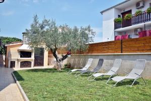 One Bedroom Apartment with Terrace room in Apartments Tina & Denis