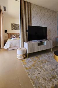Intempo by Holuxe - 211- 21st floor