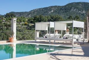 Majestic Holiday Estate Up To 12 in Calvia