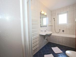 Modern Apartment in Fiss at Ski Bus Stop