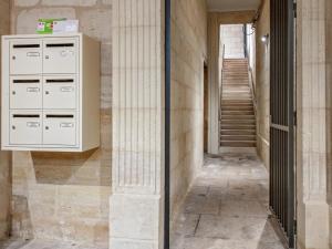 Notre Dame Apartment