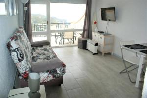 Estudio Fantástica vista al mar Roses AV-14