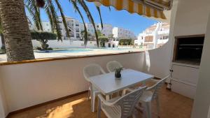 Piso planta baja salida piscina AV-03