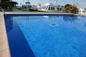 Precioso apartamento en complejo de al standing AV-16