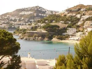 Casa con vistas al mar y a la montaña en la Almadrava - Montjoys