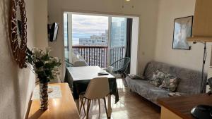 Bonito apartamento vista mar AV-25