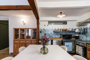 Chic Old Town Apartment