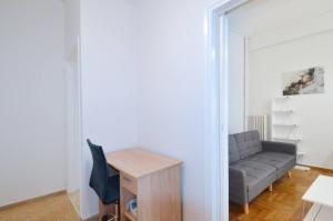 A cozy minimal apartment at Koukaki, Dimitrako...