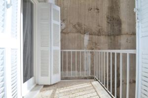 A cozy minimal apartment at Koukaki, Dimitrako...