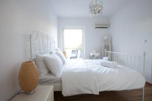 Glyfada A Modern minimal apartment