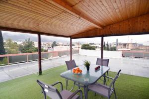 Agia Paraskevi, a cozy and minimal retire