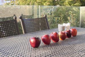 Voula, A modern, minimal and stylish, apartment