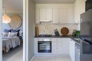 Fremantle Beach Pad - ocean front, cafes, bars