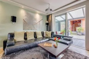 Modern Home with Private Garden - IJsselstein