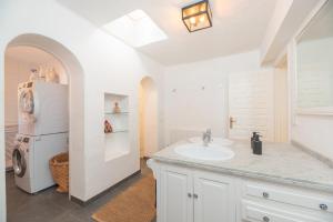 Chic Ibiza Villa nearby Olivera beach