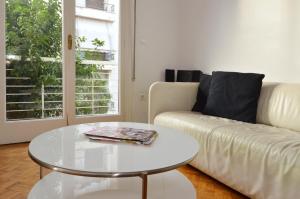 Thiseio, a vintage apartment