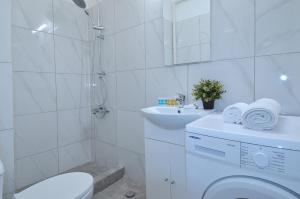 A heart apartment at Skouze Hill, Dirrachiou