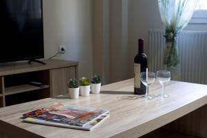 Comfortable apartment at the foot of the Odeon of Herodes Atticus