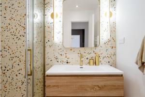 Pool, Sea & Absolute Comfort