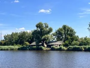 Glampingtent de Saskerlei, de Woudhaven - 德赖普