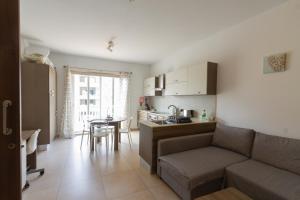 Modern & Central 2 bedroom & 2 bathrooms apartment