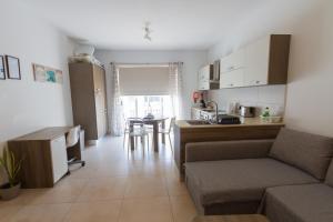 Modern & Central 2 bedroom & 2 bathrooms apartment