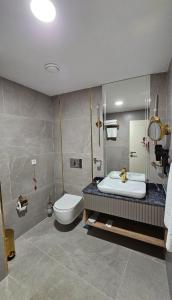 Roccia DownTown Otel