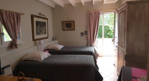 Les Petits Matins Bleus - Chambres dhôtes "Les Pommiers"