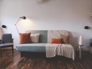 Artist studio Mokotow - 12 minutes center