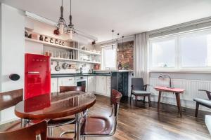 Artist studio Mokotow - 12 minutes center