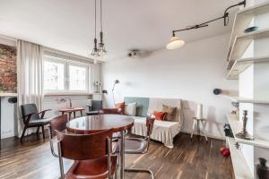 Artist studio Mokotow - 12 minutes center