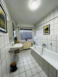 B2 XL Top I 130m2 I 10 Einzelbetten I voll ausgestattet I Balkon I Wasch I XXL P