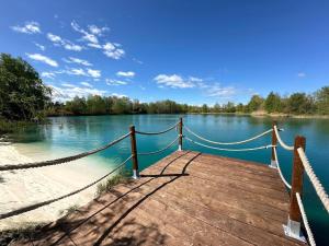 Maisons de vacances Authentic cottage 4 people with lake Domaine LF : photos des chambres