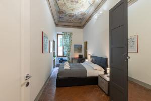 Pitti Family Apartment in Central Florence