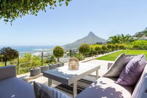 Horizon Sunset Camps Bay Apartment in Cape Town - 2 Bedroom 3 Bathroom No Powercuts
