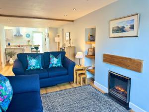 Stylish Mumbles Getaway-Parking Heart of Village - Pass the Keys
