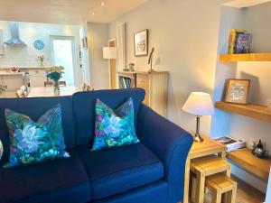 Stylish Mumbles Getaway-Parking Heart of Village - Pass the Keys