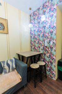 The Vibrant Condo Cool Stays 4254 Memorable Swim Gym Park Laugh