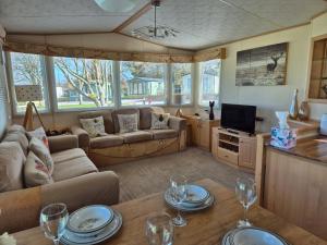 24 The Beeches Caravan Park