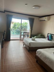 Taj Palace Hotel Patong Beach