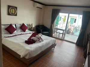 Taj Palace Hotel Patong Beach