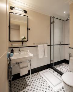 2BR Cozy City View CBD Sudirman Park Apartment, Positano House Design