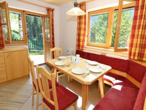 Large Apartment in Maria Alm with Terrace