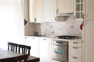 P050 - Porto Recanati, elegante trilocale in centro storico