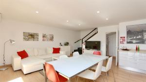 Vilar Do Jardim 49 - CD 209, Cleverdetails