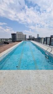 Lindo Studio na Frente do Shopping Eldorado Completo!