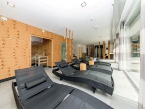 Majestic apartment in Klösterle with sauna on the Arlberg Met Terras