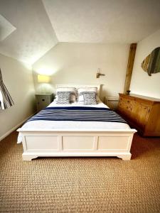 Gorgeous Comfy Cottage Walking Birdwatching Paddle Boarding and Seafood on the Doorstep